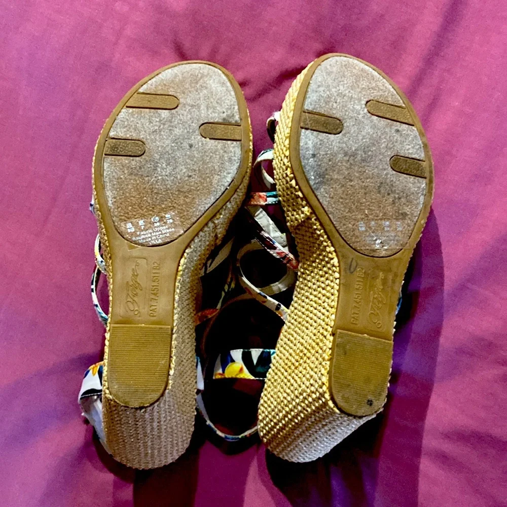 Fergie wedges multi colored flower print